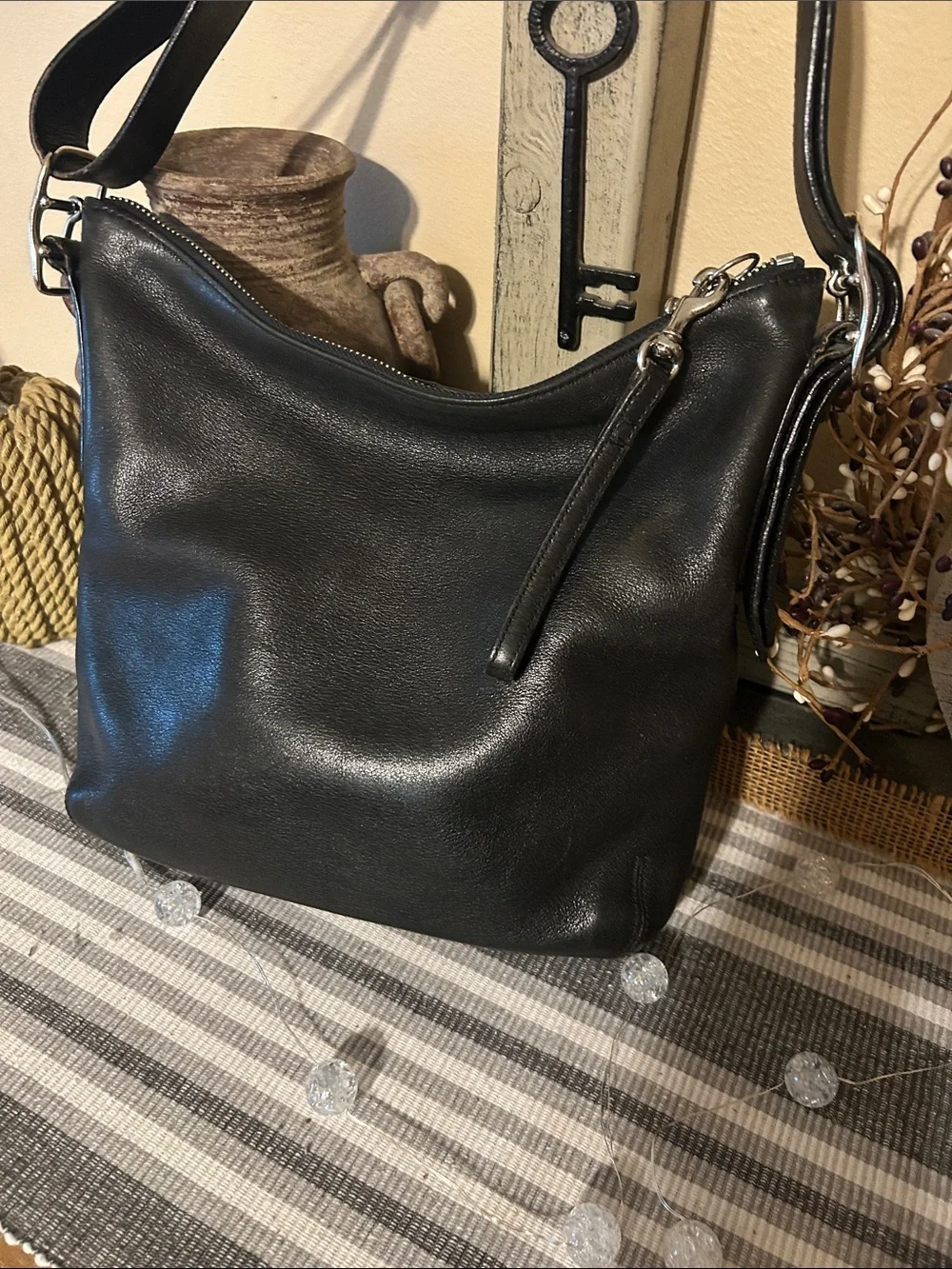 Vintage Coach Hamptons Black Leather Hobo Bag Style 9326